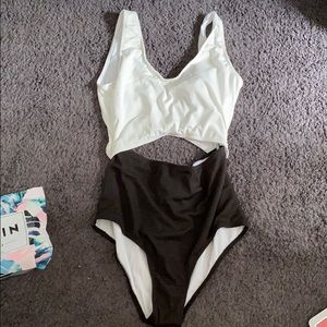 Rib Two Tone Cut-out One Piece Swimsuit